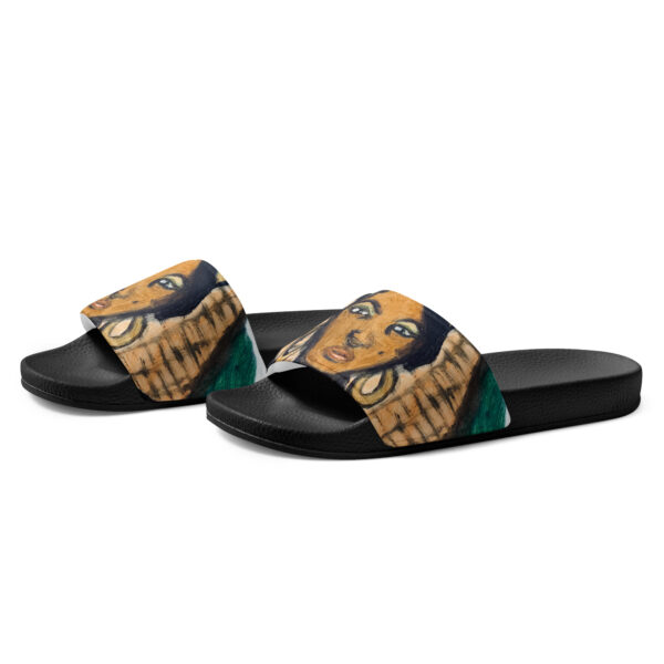 Queen Women’s slides