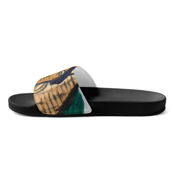 Queen Women’s slides